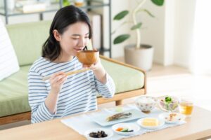 肩こり・腰痛を改善するための食生活【ビタミンB群】