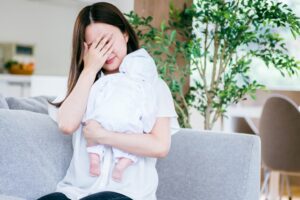 産後の骨盤の歪みは治る？