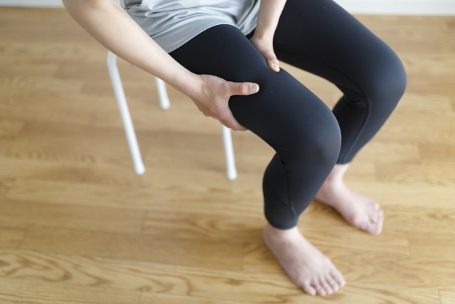 坐骨神経痛は座ると悪化する？しびれや痛みが気になる方へ