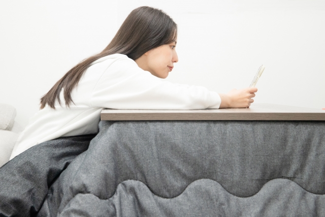 こたつが腰痛の原因？